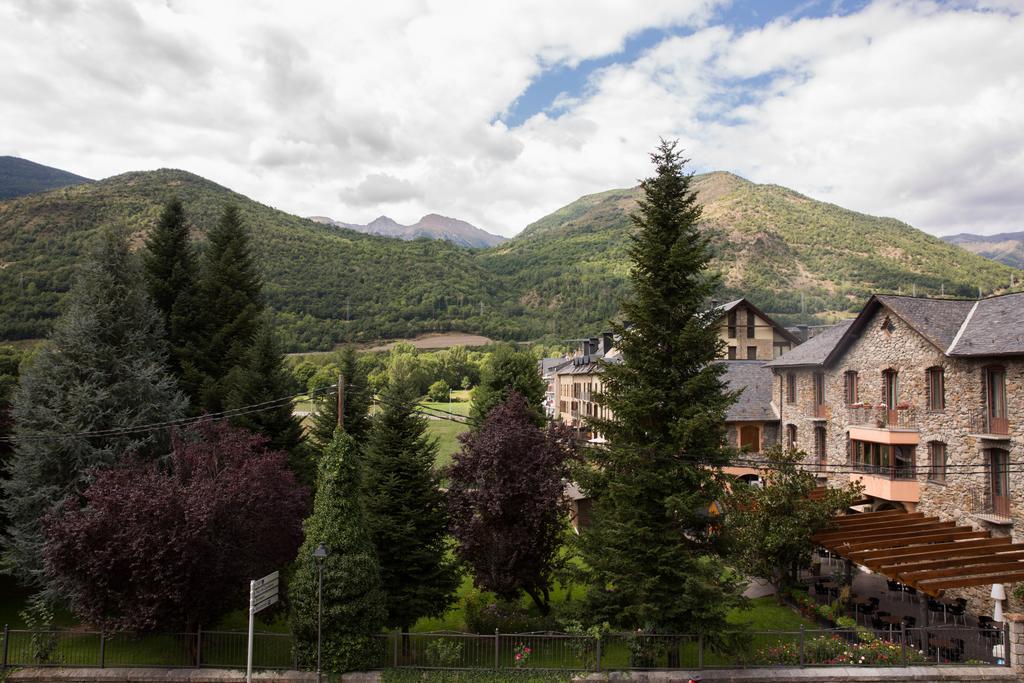 Hotel Bruna エステリ・ダネウ エクステリア 写真