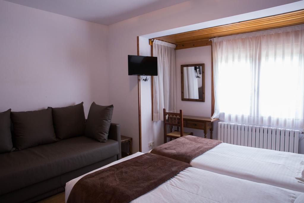 Hotel Bruna エステリ・ダネウ エクステリア 写真